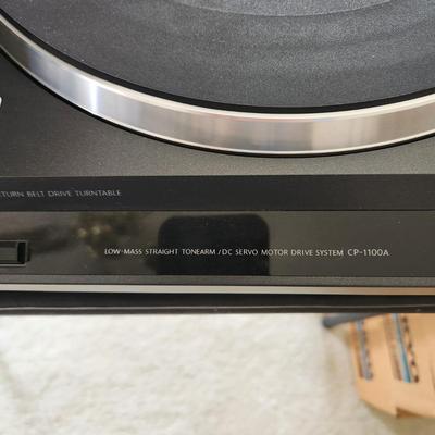 6 Pieces Onkyo Stereo System with Original Manuals and some Boxes