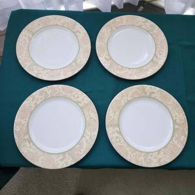 4 Town & Country Collection by Waterford Park Hill Paisley Dinner Plate 10.75"