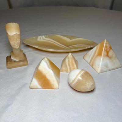 Stone Figurines/Paperweights (DR-RG)