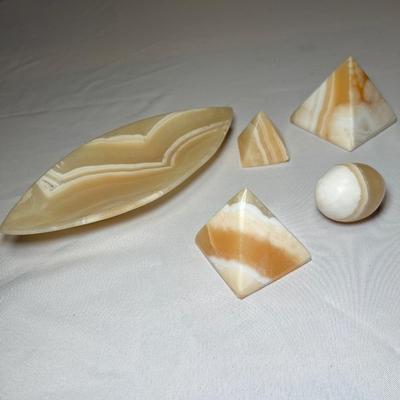 Stone Figurines/Paperweights (DR-RG)