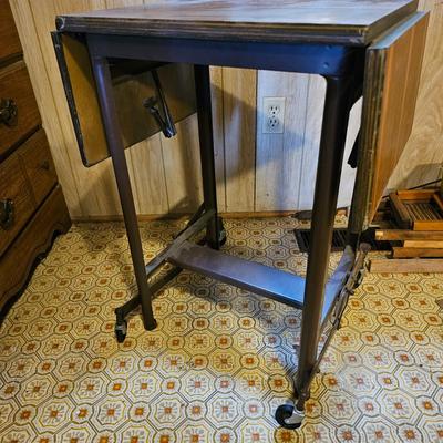 Vintage Hi-Lo Typewriter Stand  (O-JS)
