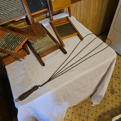 Mini Washboards, Rug Beater & More  (L-JS)