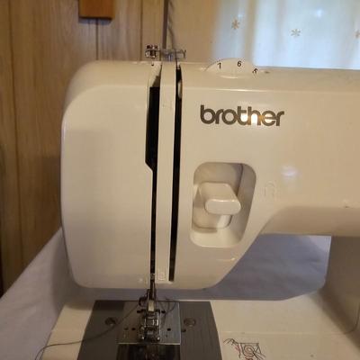 Brother LX2500 Sewing Machine + Case  (L-JS)