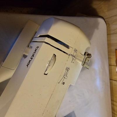 Brother LX2500 Sewing Machine + Case  (L-JS)