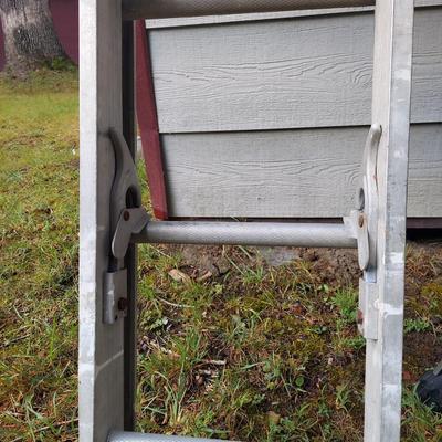 Two Aluminum Ladders (OB4-BBL)