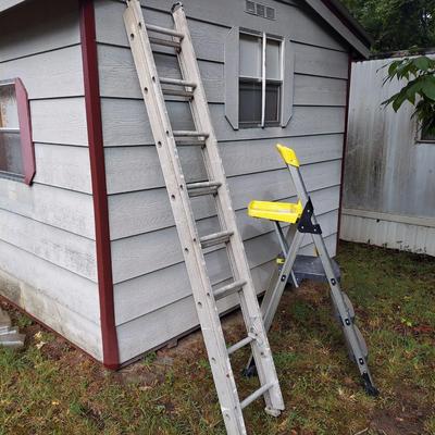Two Aluminum Ladders (OB4-BBL)