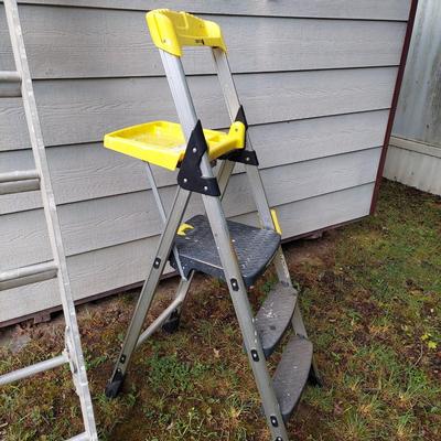 Two Aluminum Ladders (OB4-BBL)