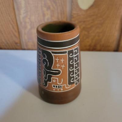 Southwest Sand Art by B. Mitchell, Books and More (O-DW)