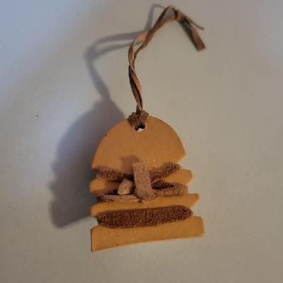 Southwest Sand Art by B. Mitchell, Books and More (O-DW)