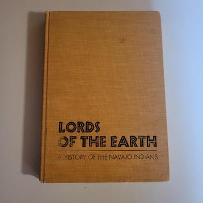 Southwest Sand Art by B. Mitchell, Books and More (O-DW)