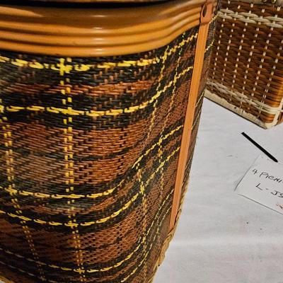 4 Picnic Baskets  (L-JS)