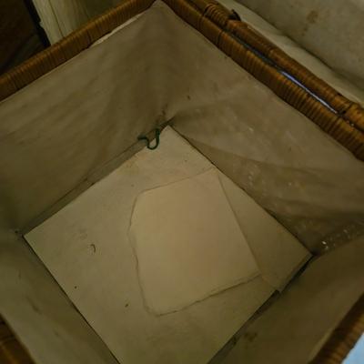 4 Picnic Baskets  (L-JS)