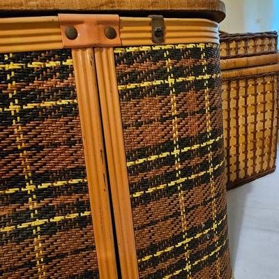 4 Picnic Baskets  (L-JS)