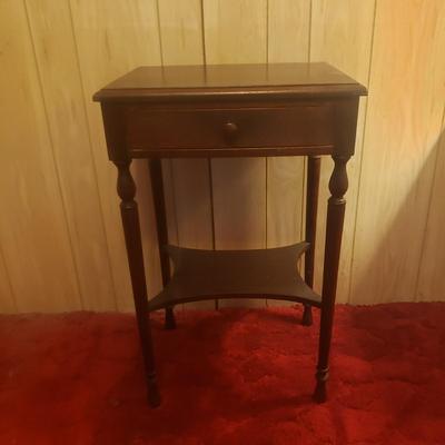 Antique Side Table with Drawer (M-KD)