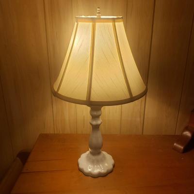 Unique Wooden Desk, Junique Lamp and Dresser Top Mirror (M-KD)