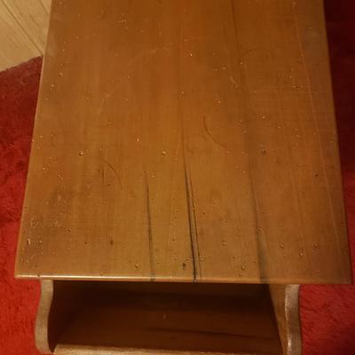 Unique Wooden Desk, Junique Lamp and Dresser Top Mirror (M-KD)