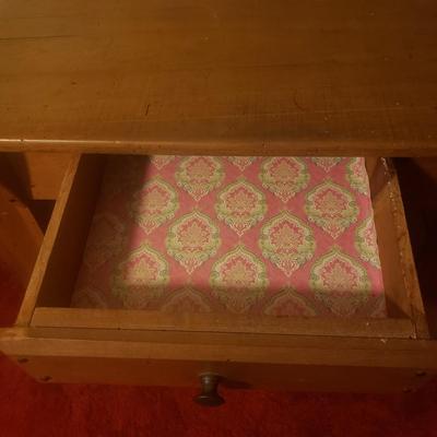 Unique Wooden Desk, Junique Lamp and Dresser Top Mirror (M-KD)