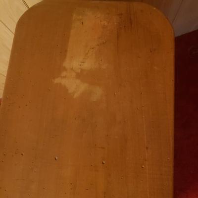 Unique Wooden Desk, Junique Lamp and Dresser Top Mirror (M-KD)