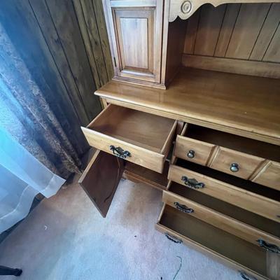 Two Piece China Cabinet (DR-MG)