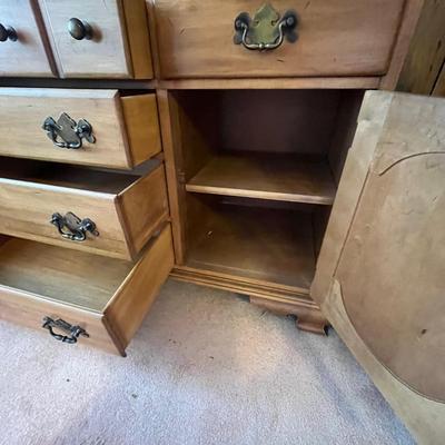 Two Piece China Cabinet (DR-MG)