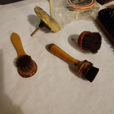 Shoe Polishers & Shoe Care Items  (L-JS)