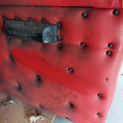 Red Vinyl Storage Chest (OB4-BBL)