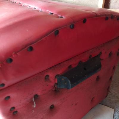 Red Vinyl Storage Chest (OB4-BBL)