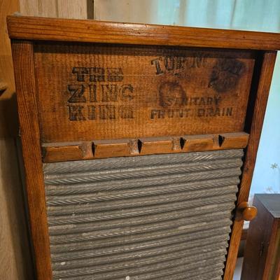 Three Mountaineers and Washboard Storage Racks (L-JS)