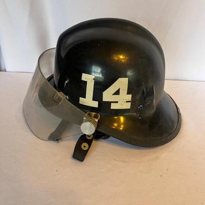 Cairns & Brother Fire Department Helmet (DR-MG)