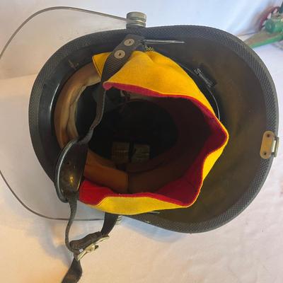 Cairns & Brother Fire Department Helmet (DR-MG)