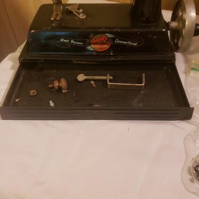 Junior Miss Hand Crank Sewing Machine, Fuller/Gingher/Antelope Scissors and More (M-KD)