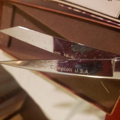 Junior Miss Hand Crank Sewing Machine, Fuller/Gingher/Antelope Scissors and More (M-KD)