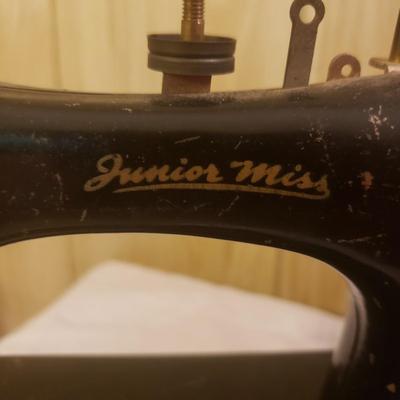 Junior Miss Hand Crank Sewing Machine, Fuller/Gingher/Antelope Scissors and More (M-KD)