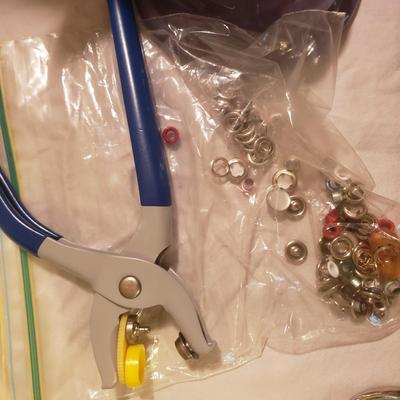 Junior Miss Hand Crank Sewing Machine, Fuller/Gingher/Antelope Scissors and More (M-KD)