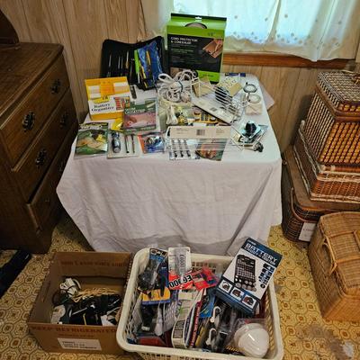 Household Gadgets & More  (L-JS)