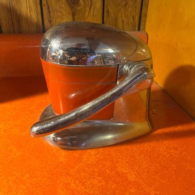 West Bend Penguin Hot/Cold Servers, Retro Canisters & Juicer (K-MG)