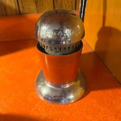 West Bend Penguin Hot/Cold Servers, Retro Canisters & Juicer (K-MG)