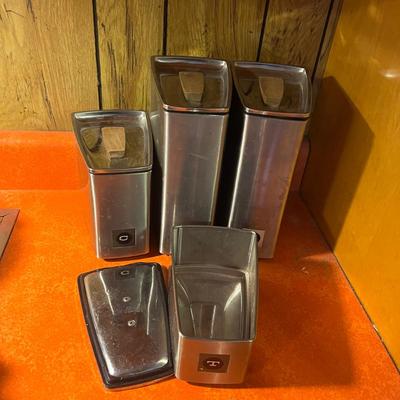 West Bend Penguin Hot/Cold Servers, Retro Canisters & Juicer (K-MG)