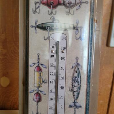 Outdoor Sports Decor and Books (O-DW)