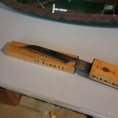 Outdoor Sports Decor and Books (O-DW)