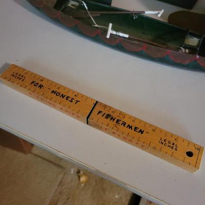 Outdoor Sports Decor and Books (O-DW)