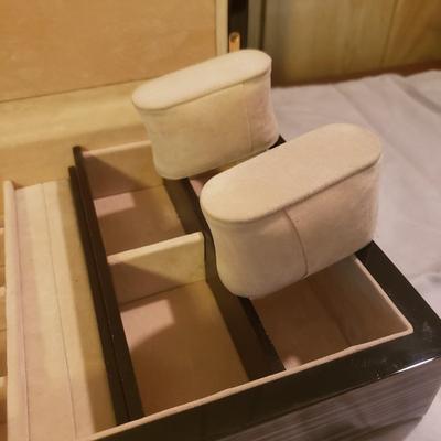 Tizo Striped Jewelry Box, Eureka MFG Co Jewelry Box and More (M-KD)