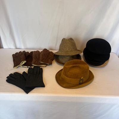 Hats & Gloves (DR-MG)