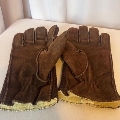 Hats & Gloves (DR-MG)