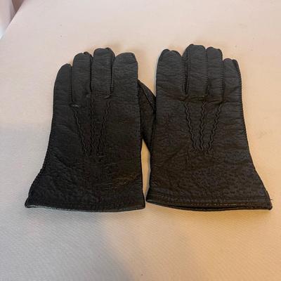 Hats & Gloves (DR-MG)