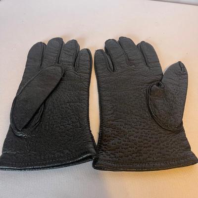 Hats & Gloves (DR-MG)