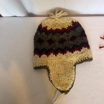 Gloves, Hats & Scarves (DR-MG)