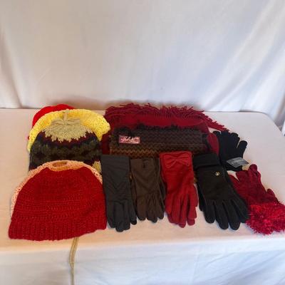 Gloves, Hats & Scarves (DR-MG)
