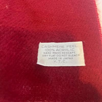 Gloves, Hats & Scarves (DR-MG)