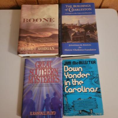Books on the Carolinas (O-DW)
